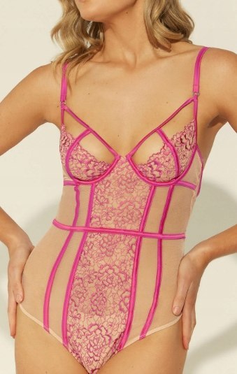 NOWY GUESS Aleesha tiulowe sexi body S NOWY GUESS Aleesha tiulowe sexi body S
